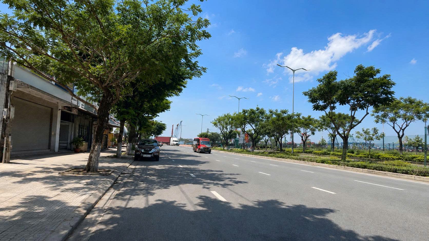 Ảnh thực tế tuyến đường Lê Văn Hiến